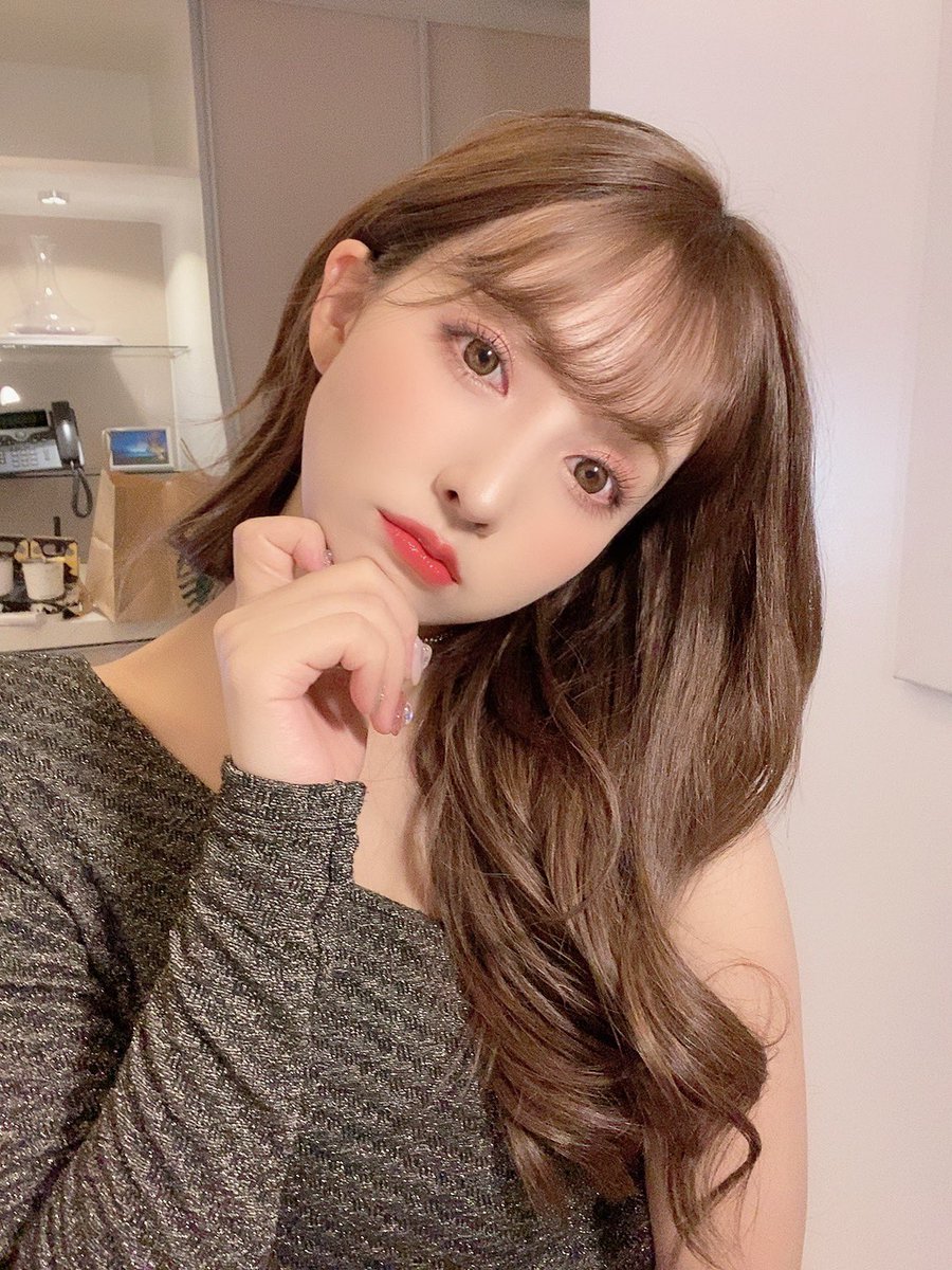 1585058393975035680.jpg 5.jpg