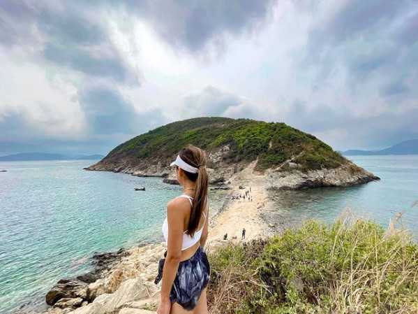 女子热爱爬山打卡。 (图/翻摄自当事人IG)